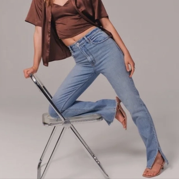 Abercrombie & Fitch Denim - Abercrombie And Fitch 90s Straight Ultra High Rise Curve Love Split Hem Size 30